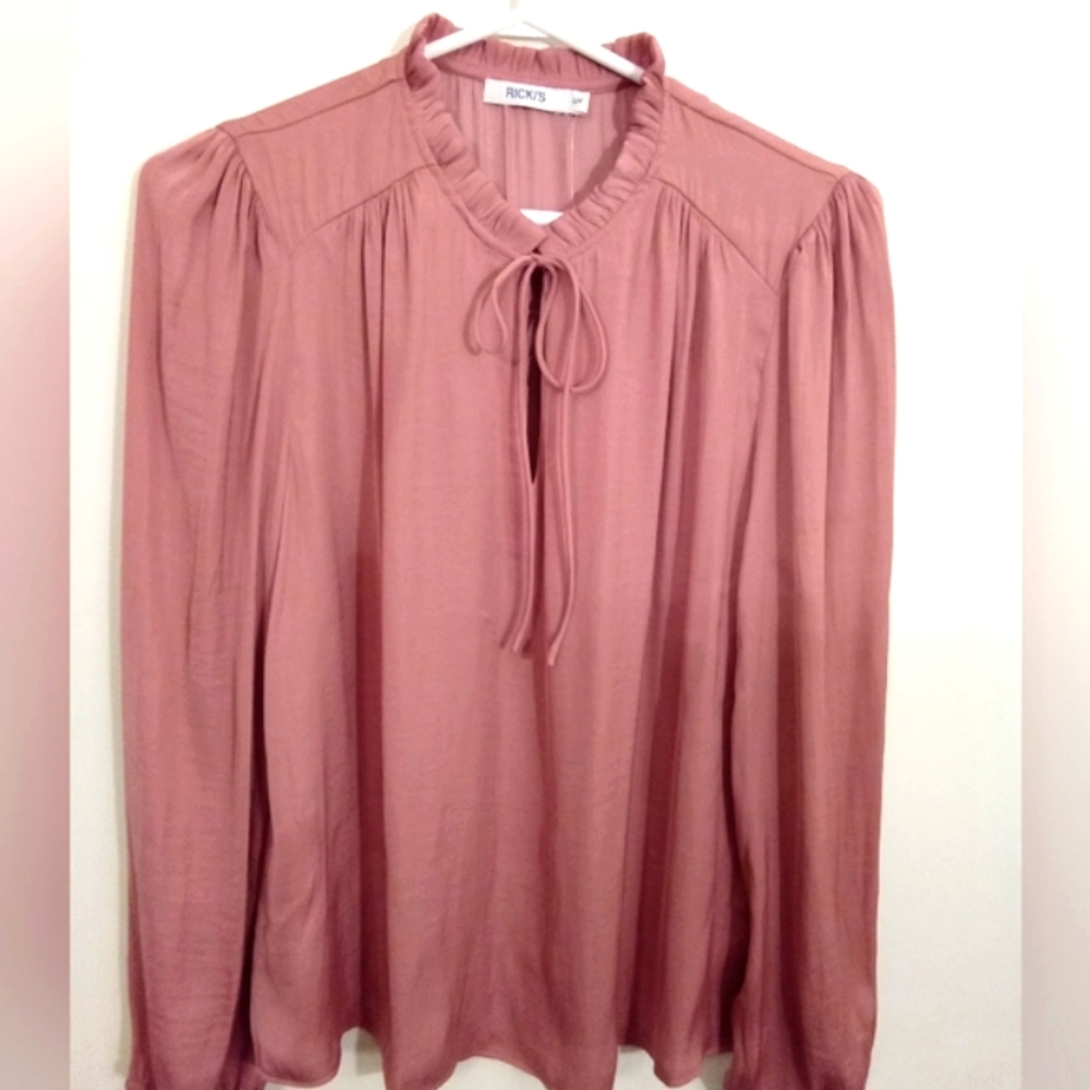 Ricki's Women's Rose Pink Crinkle Satin Blouse Ruffled Collar Tie Front Medium